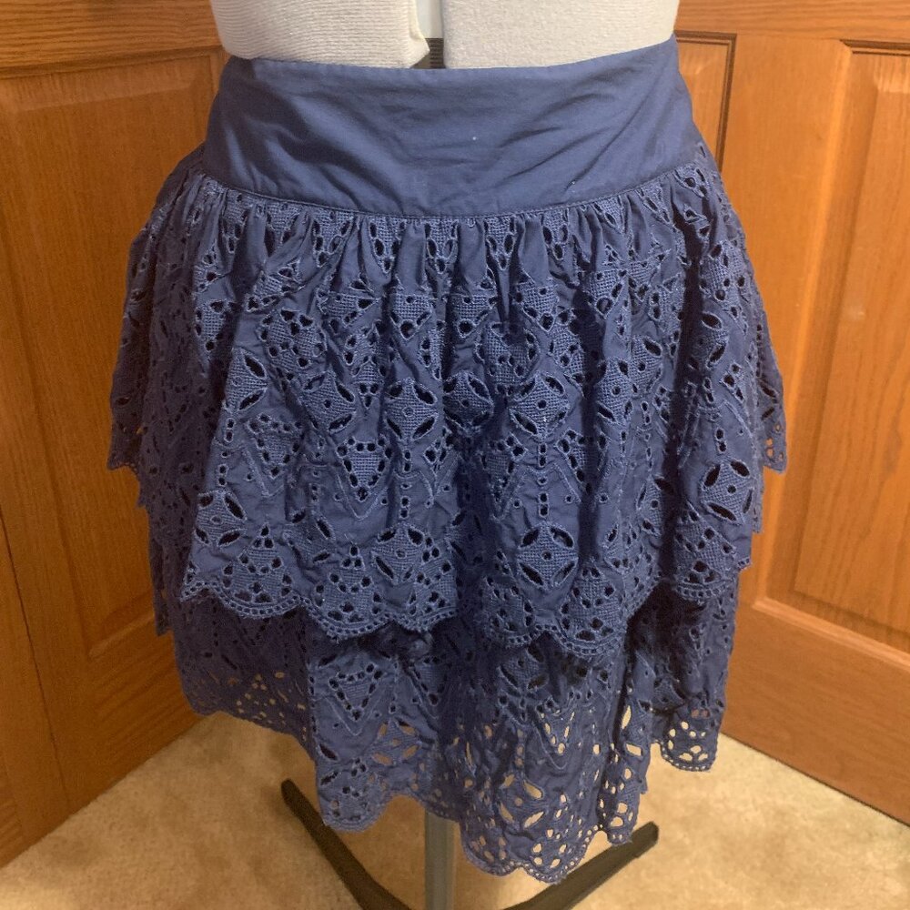 Banana Republic 100% cotton lace skirt, excellent pre-owned condition